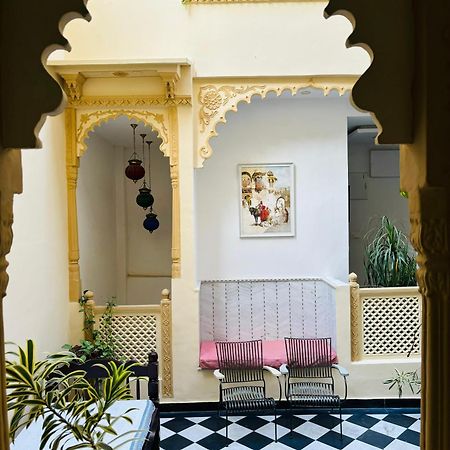 Hotel Mewari Villa Удайпур Экстерьер фото