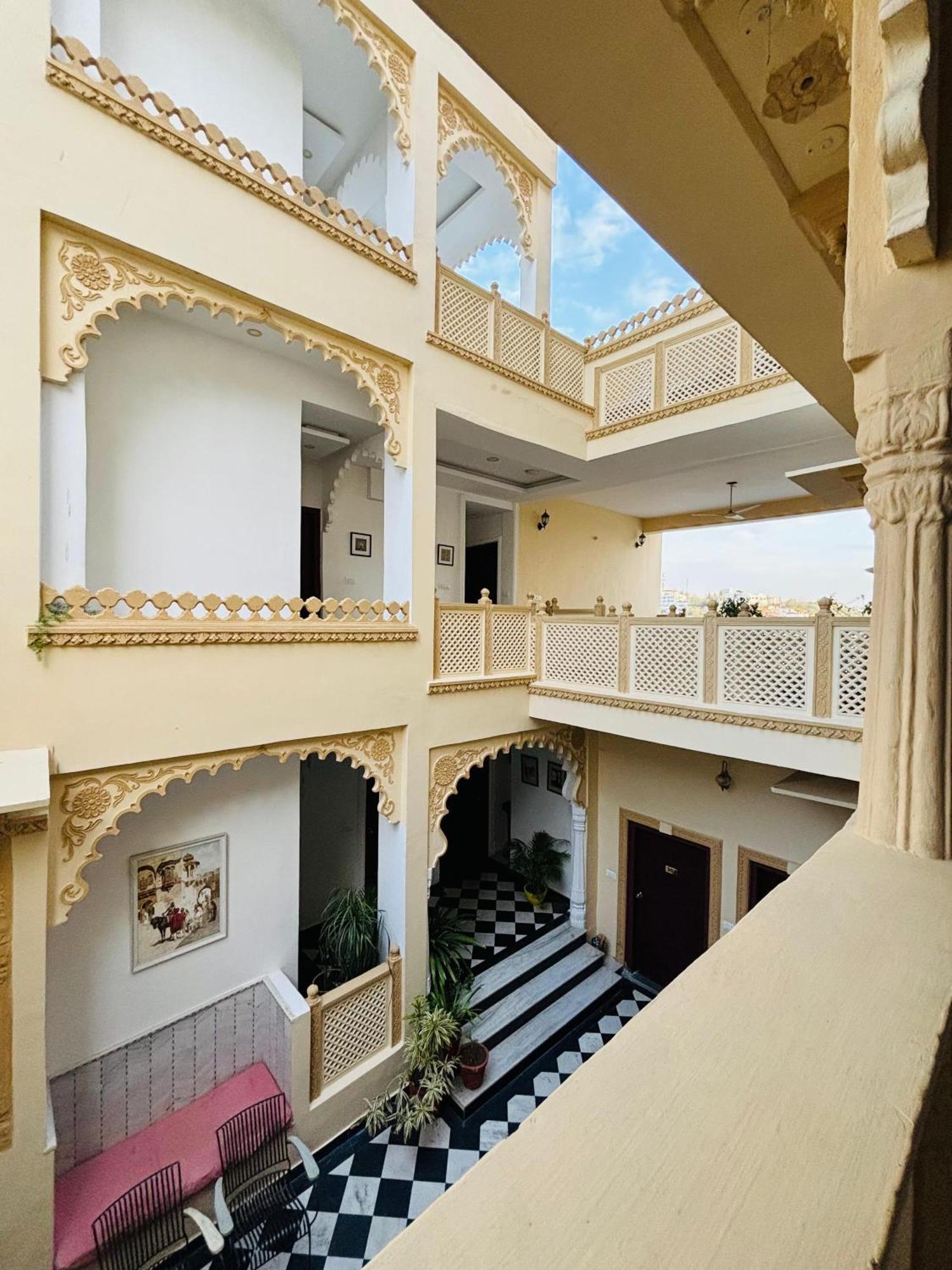 Hotel Mewari Villa Удайпур Экстерьер фото