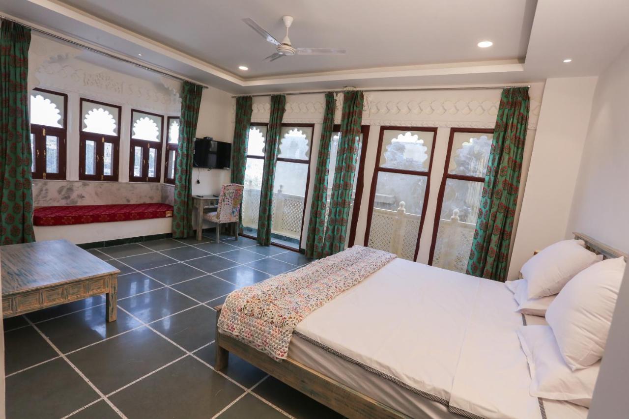Hotel Mewari Villa Удайпур Экстерьер фото